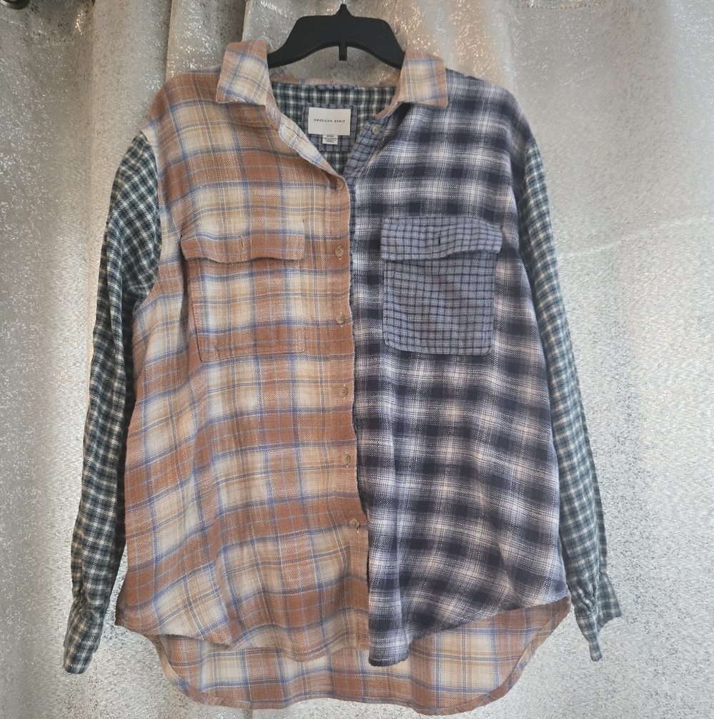 American Eagle Womens Multicolor Long Sleeve Button Down Shirt Size Med